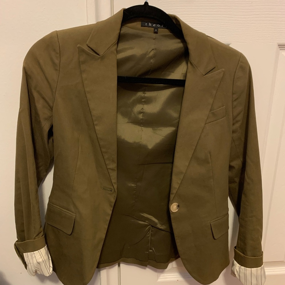 Theory blazer- olive color- great condition.